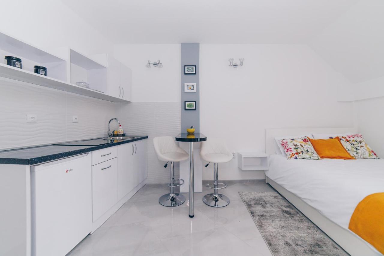 Duga Apartmani ครากูเยวัตส์ ภายนอก รูปภาพ